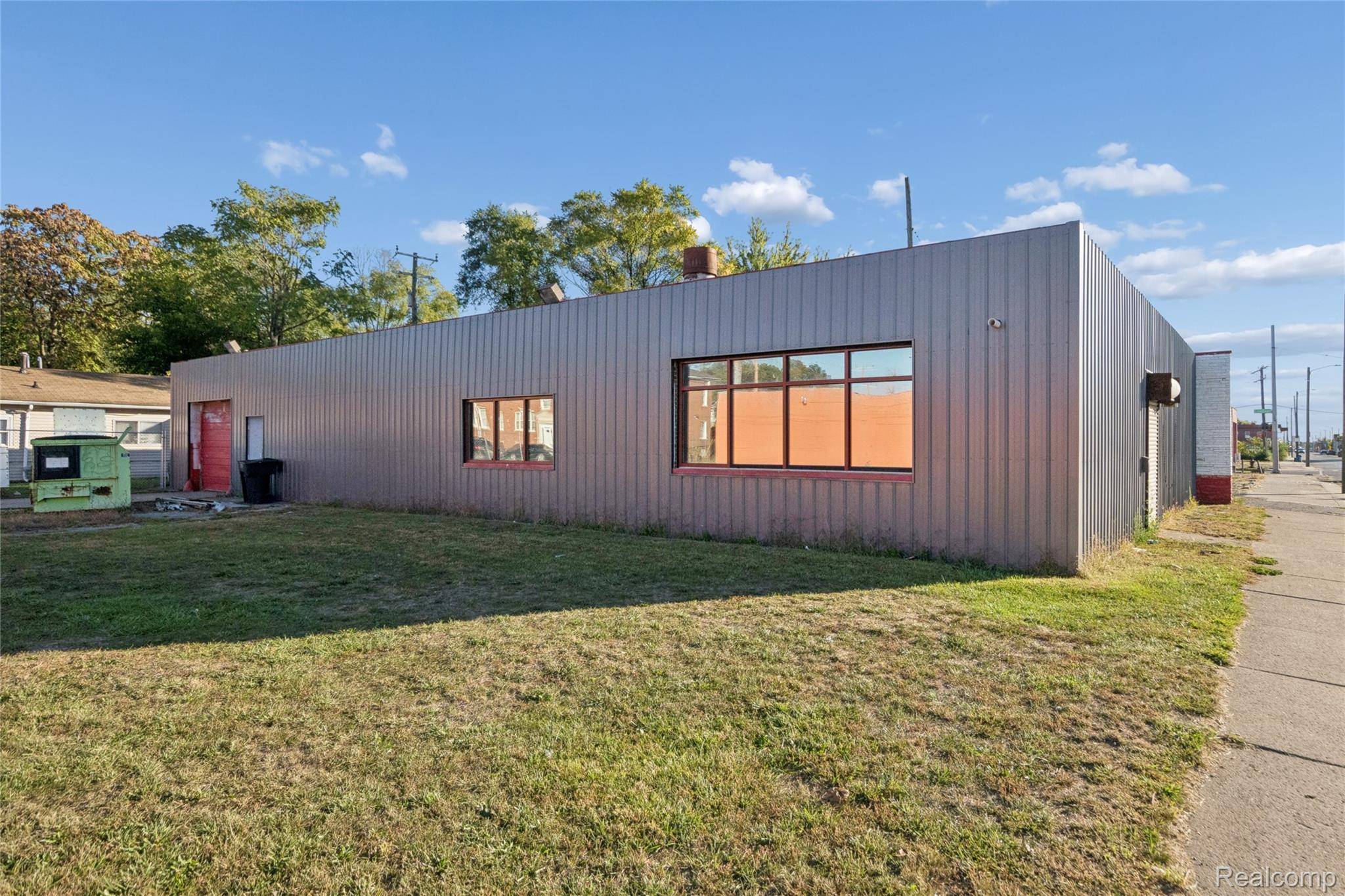 8140 Fenkell ST, Detroit, MI 48238