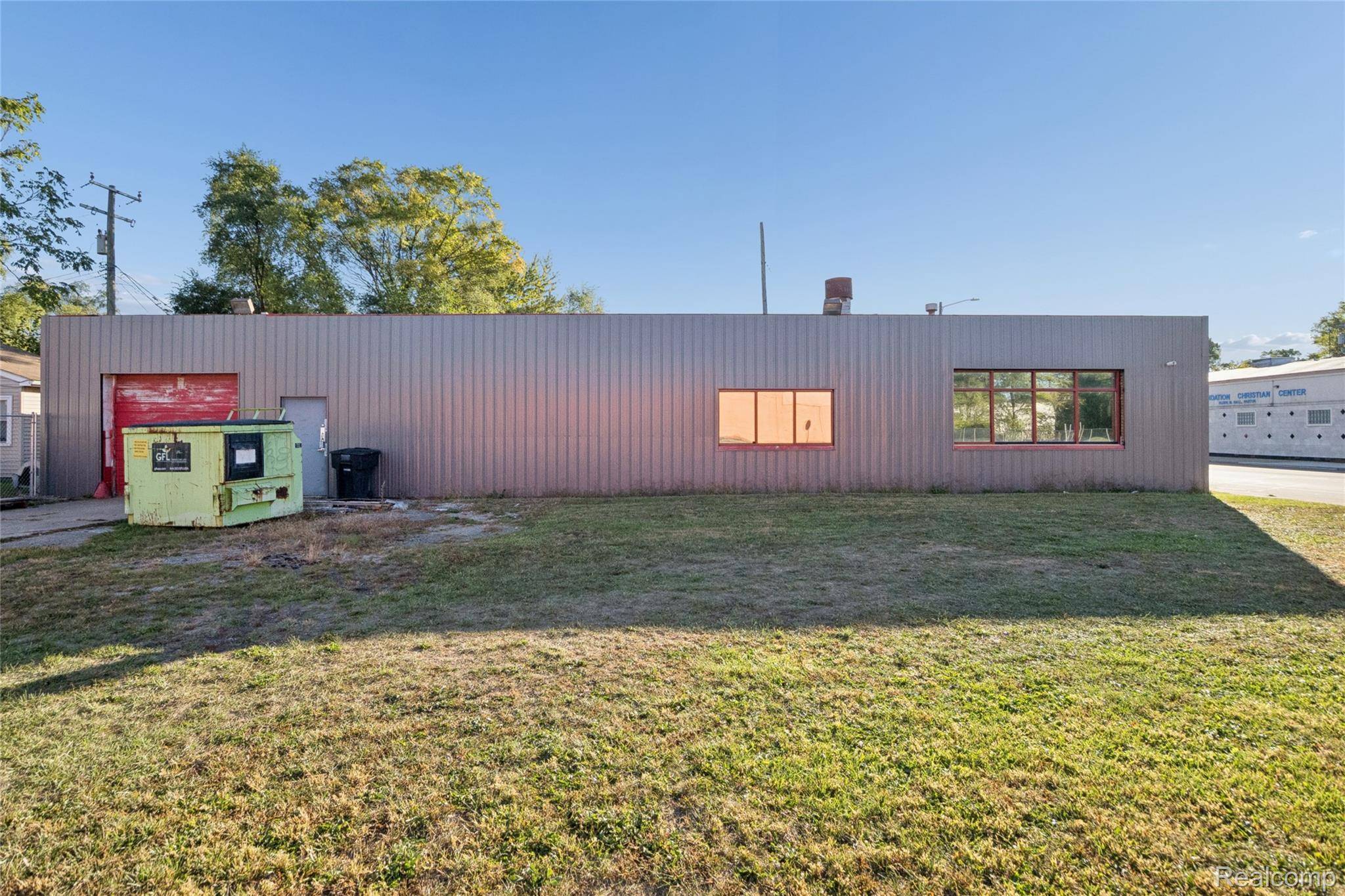 8140 Fenkell ST, Detroit, MI 48238