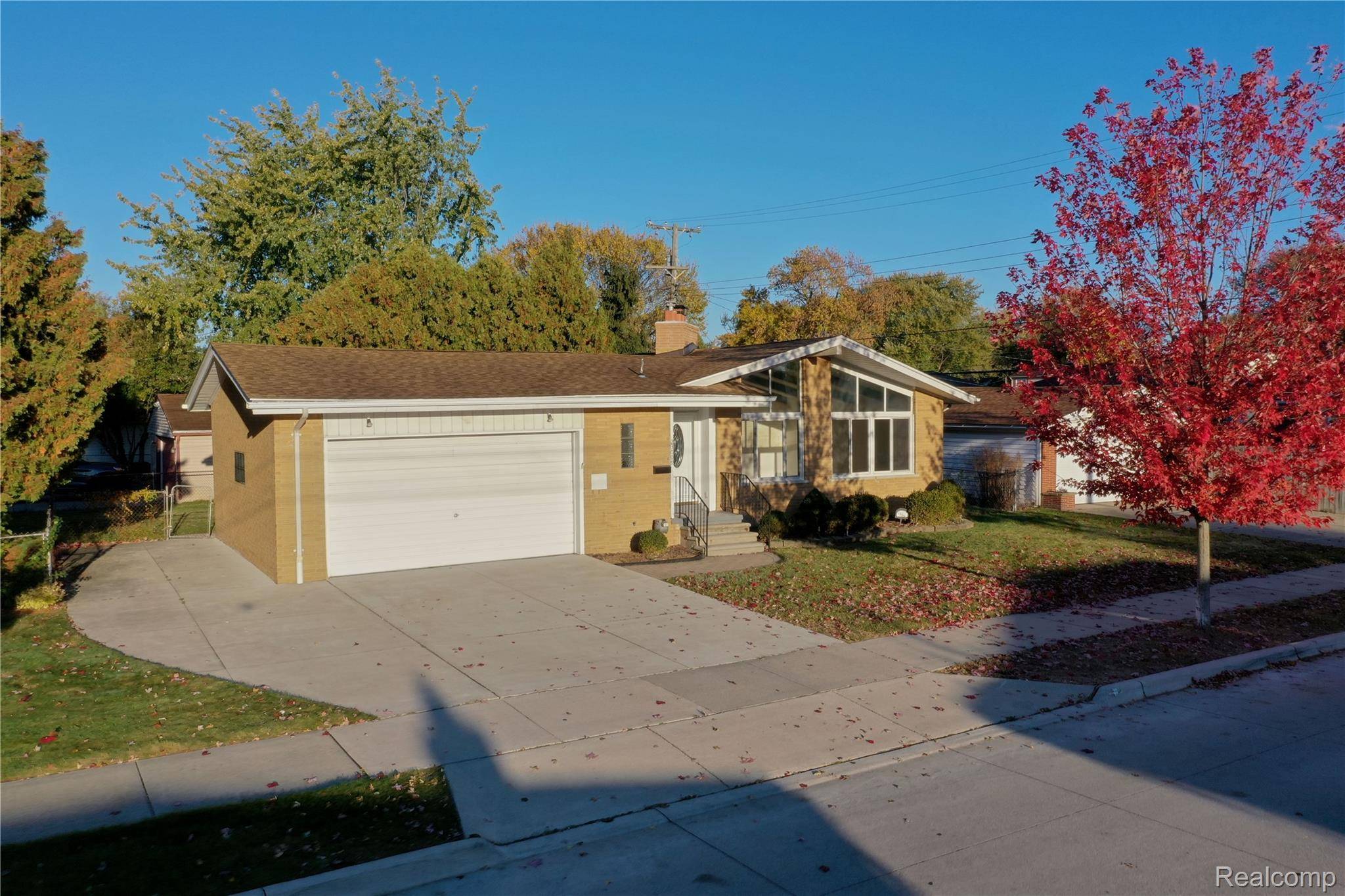 St. Clair Shores, MI 48080,23005 Malvern ST