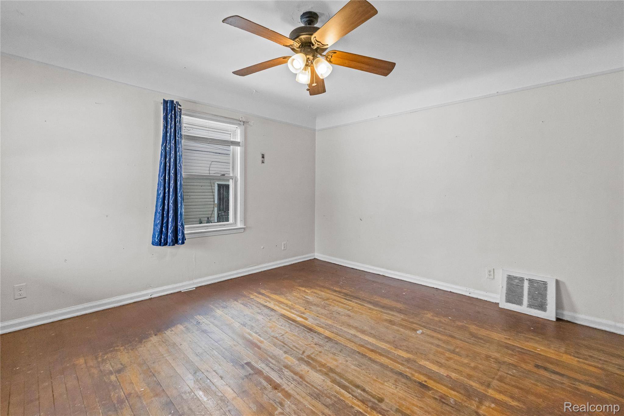 Detroit, MI 48228,8838 Faust AVE