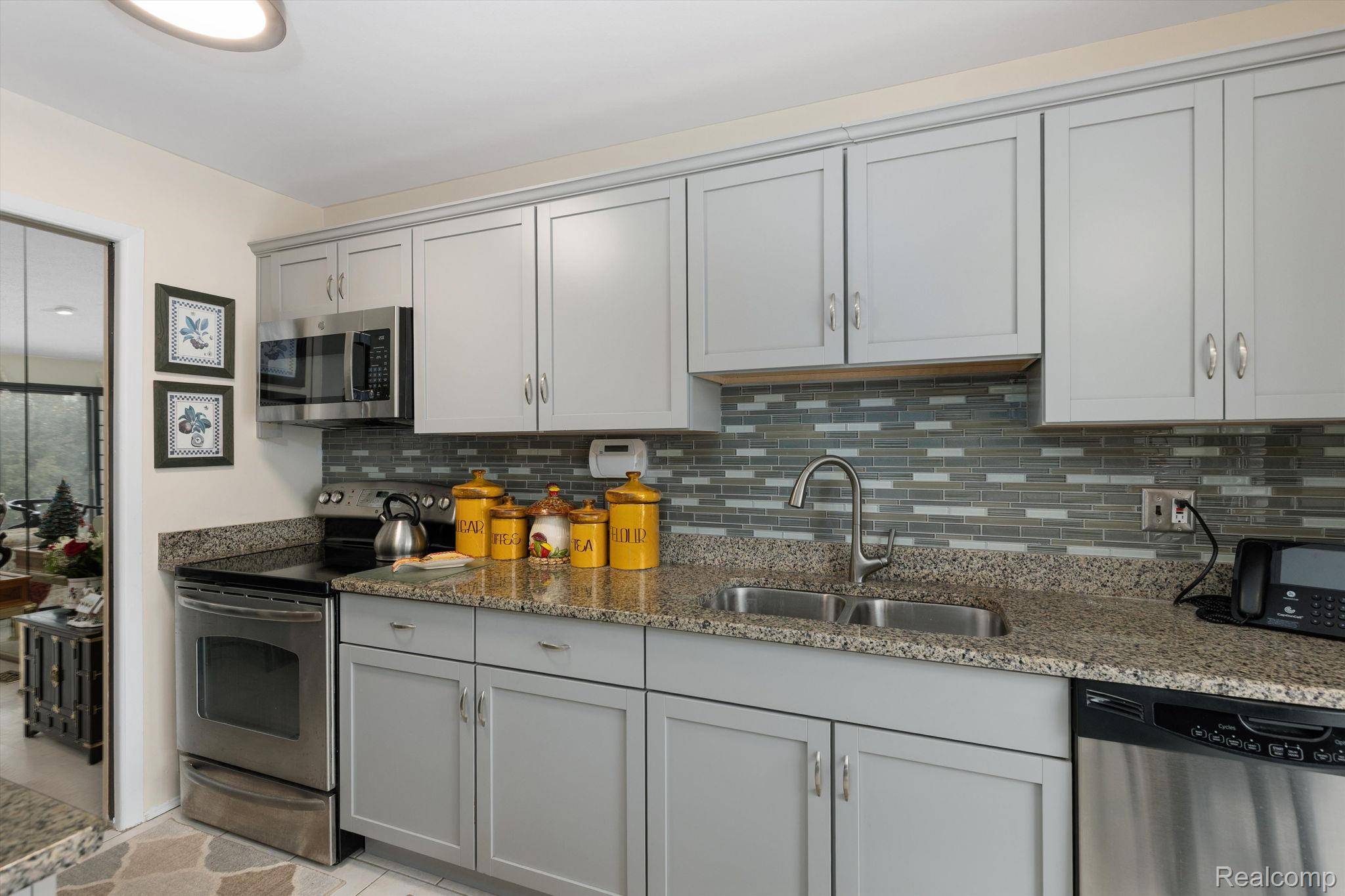 Southfield, MI 48076,28440 Villa CT N #suite 507