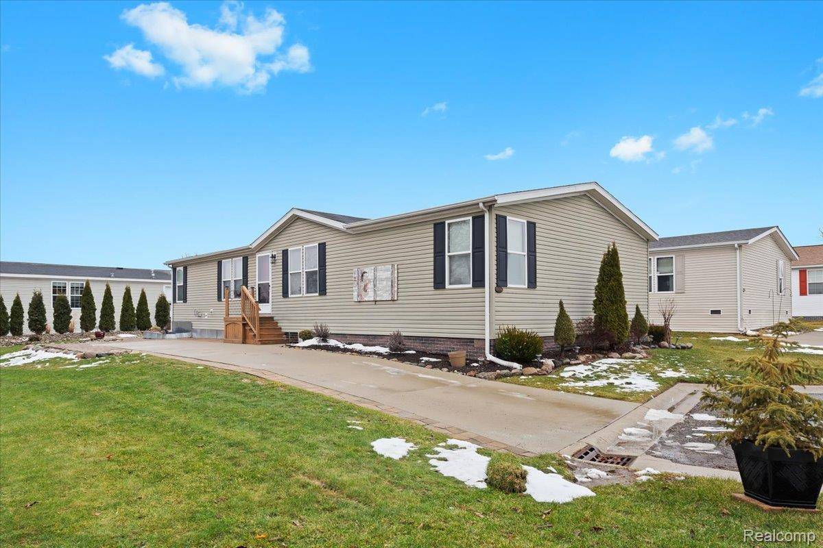 South Lyon, MI 48178,11214 Woodchester CT