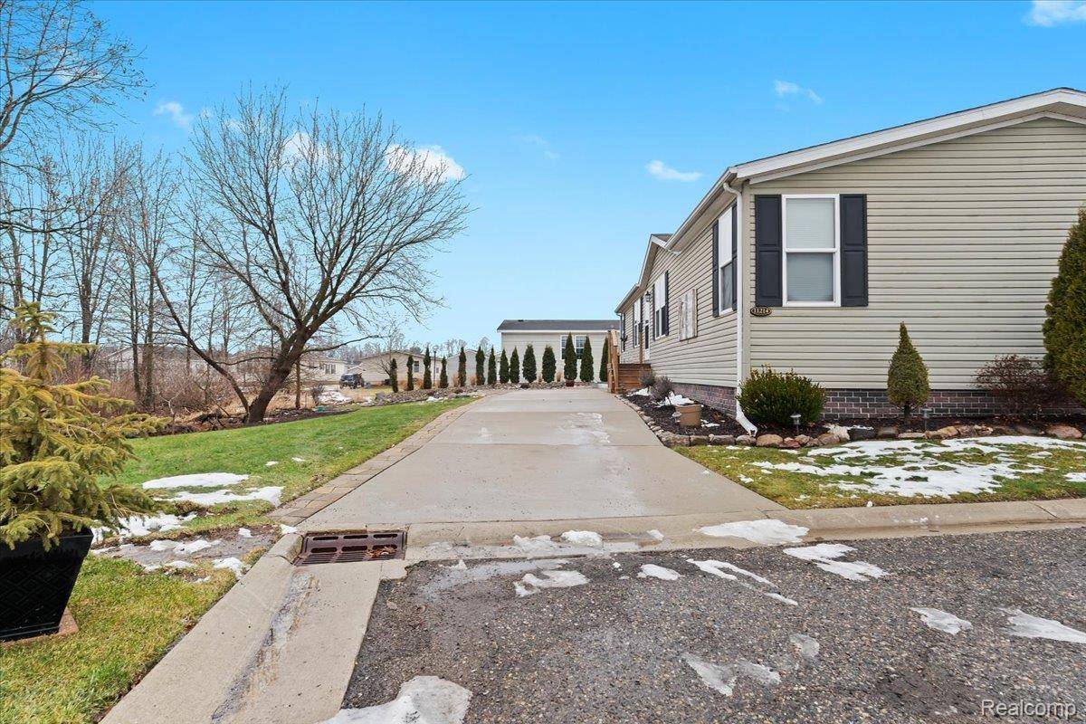 South Lyon, MI 48178,11214 Woodchester CT