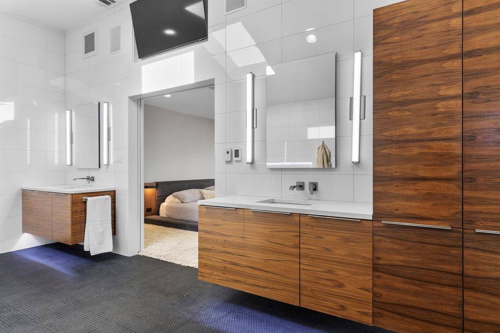 Dallas, TX 75248,16831 Thomas Chapel Drive