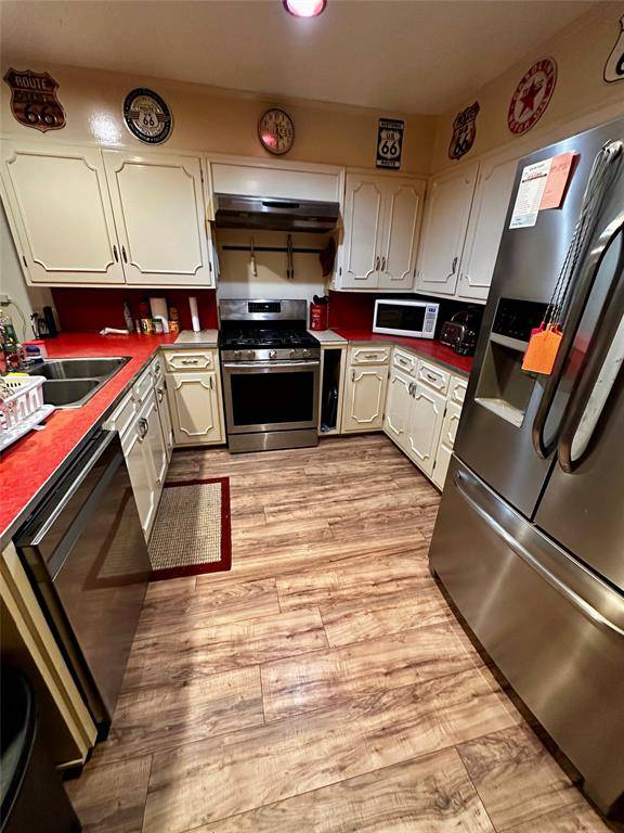 Seymour, TX 76380,1010 W Custer Street