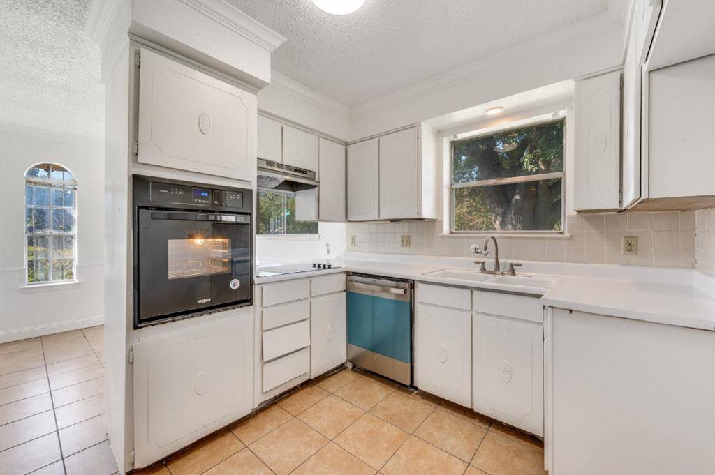 Irving, TX 75060,3001 Helmet Court #3003