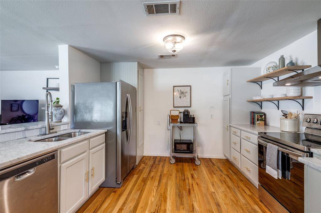 River Oaks, TX 76114,5415 Dartmouth Avenue