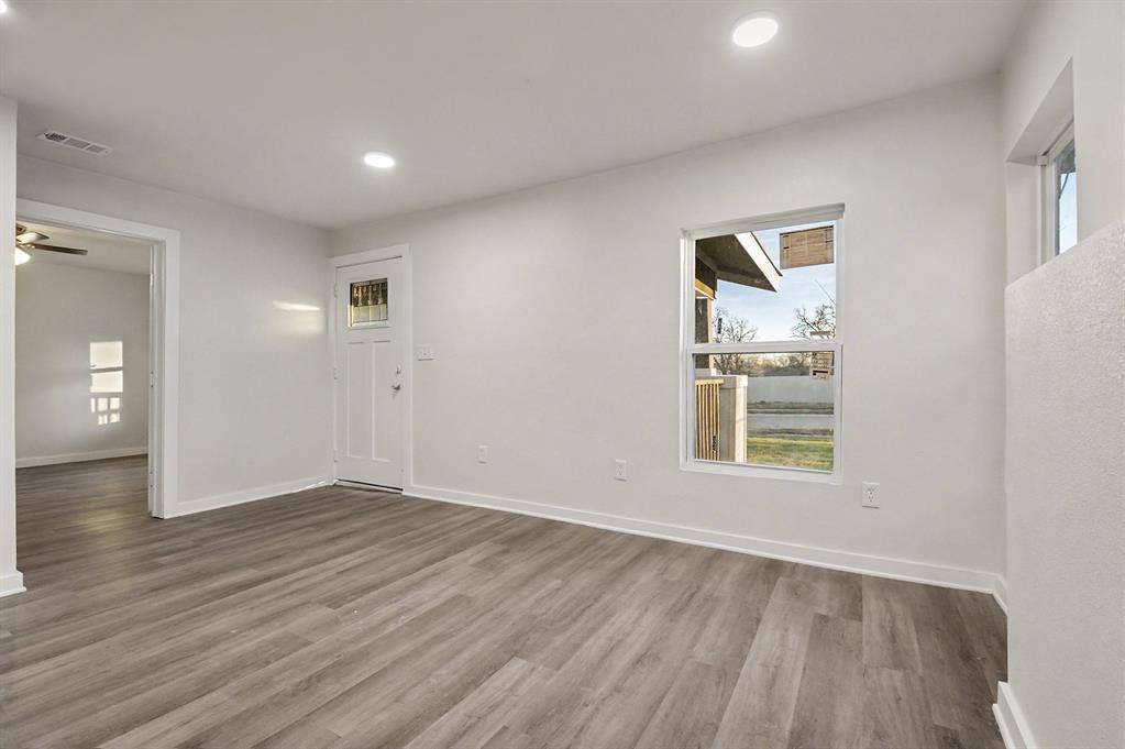 Fort Worth, TX 76104,1265 E Maddox Avenue