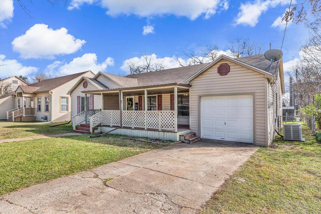 Mart, TX 76664,704 E McLennan Avenue