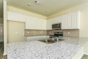 Bonham, TX 75418,690 Union Street #4