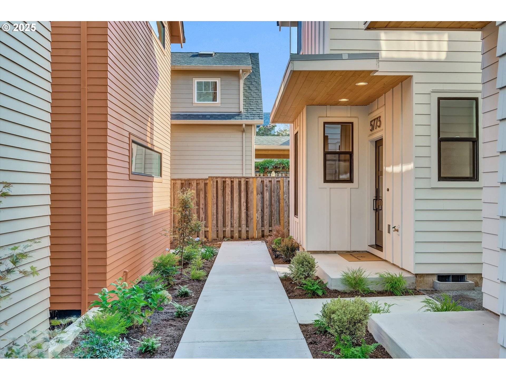 Portland, OR 97239,5773 S Kelly AVE