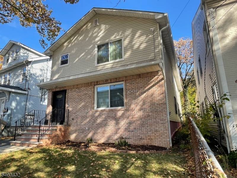 Newark City, NJ 07112,183 Chancellor Ave