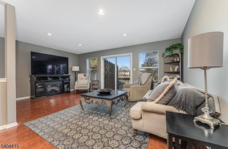 Raritan Twp., NJ 08822,10 Penny Ln