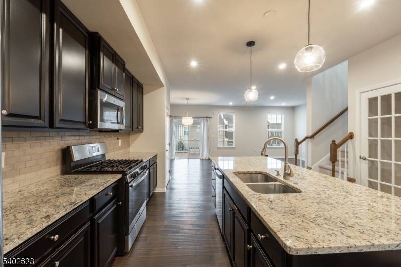 Mount Arlington Boro, NJ 07856,28 Trailwood Dr