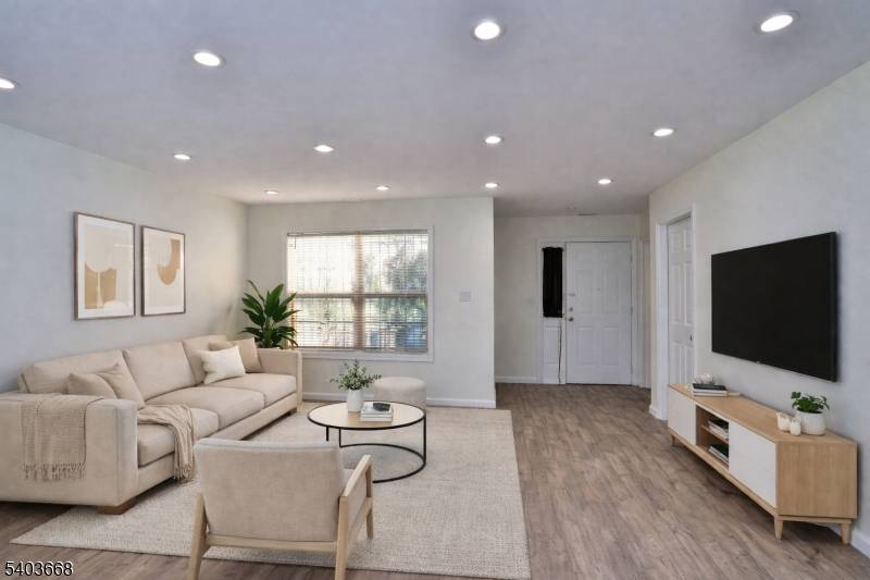 Newark City, NJ 07103,223 16Th Ave