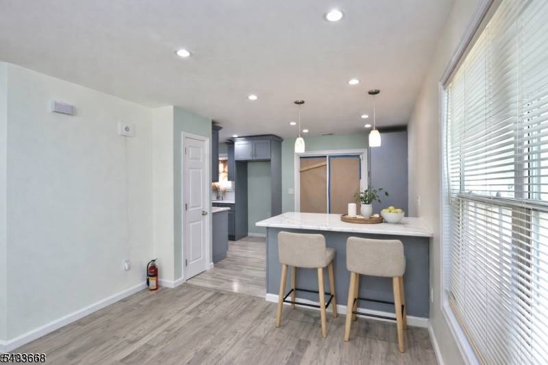 Newark City, NJ 07103,223 16Th Ave