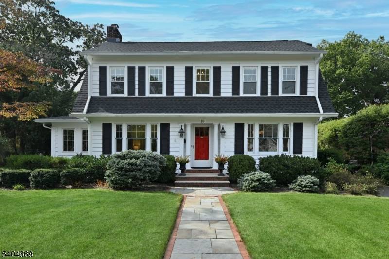 Glen Rock Boro, NJ 07452,18 Tonawanda Rd