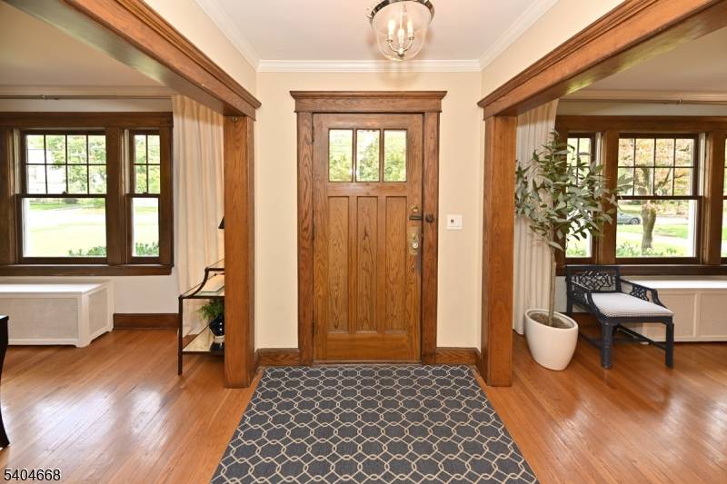 Glen Rock Boro, NJ 07452,18 Tonawanda Rd