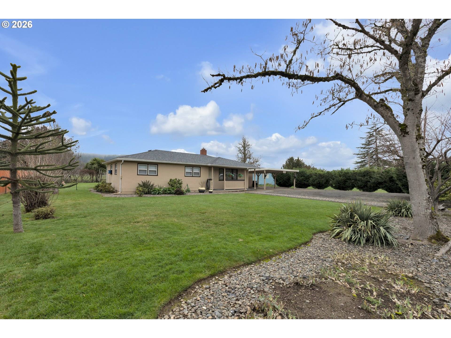 Sutherlin, OR 97479,2035 NONPAREIL RD