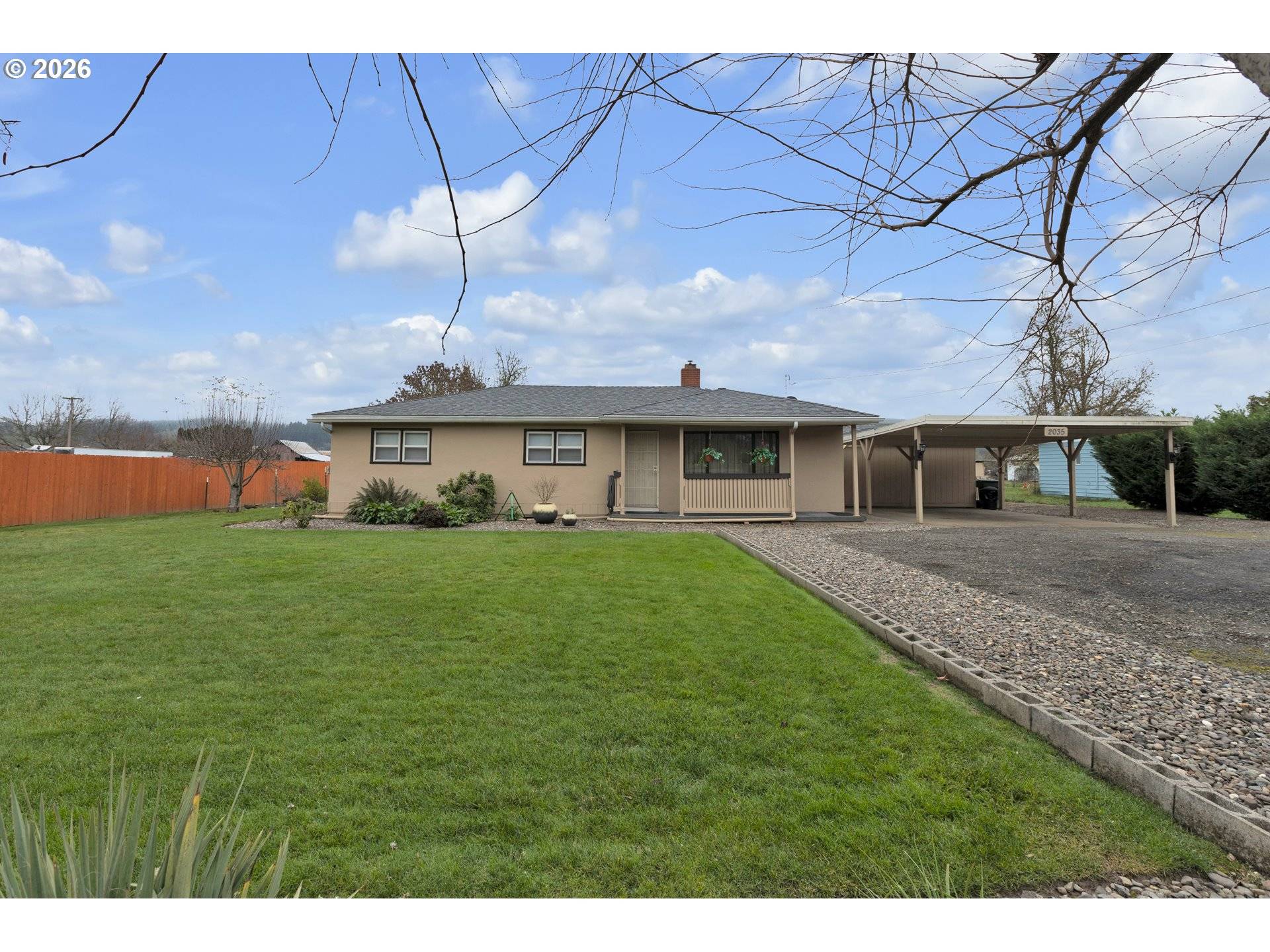 Sutherlin, OR 97479,2035 NONPAREIL RD