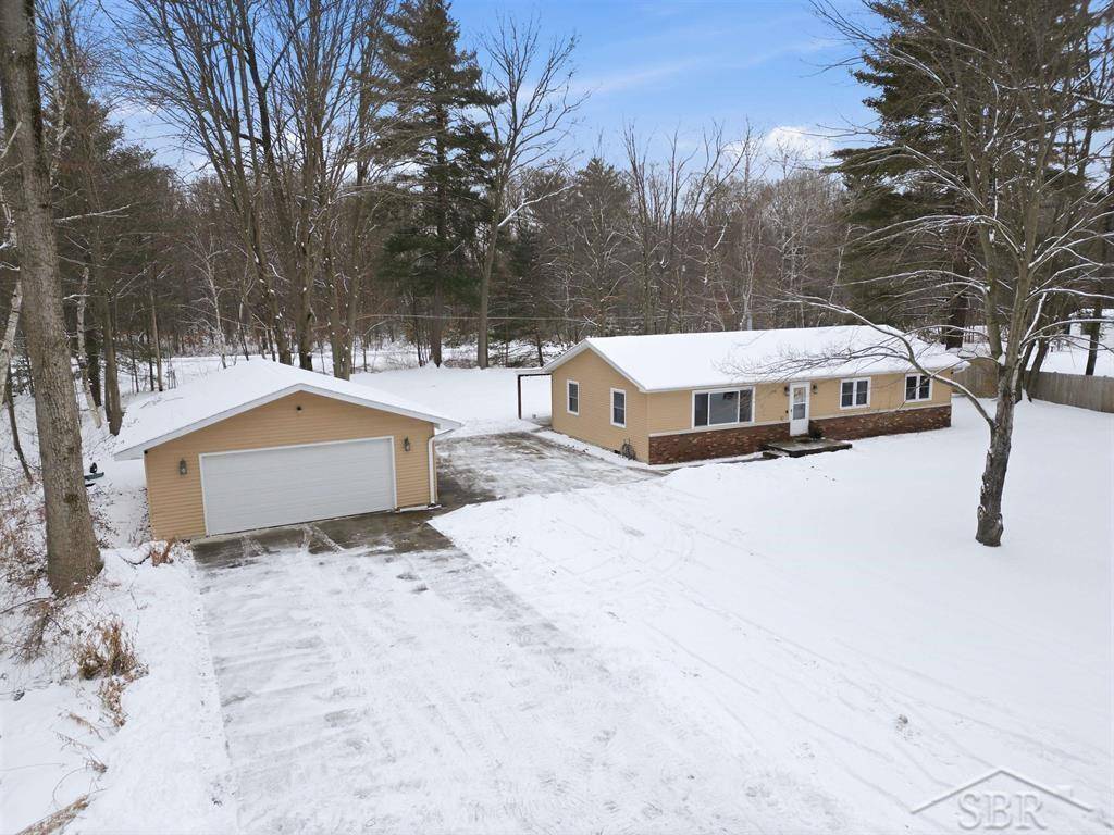 Sanford, MI 48657,4159 N Maple Crest DR