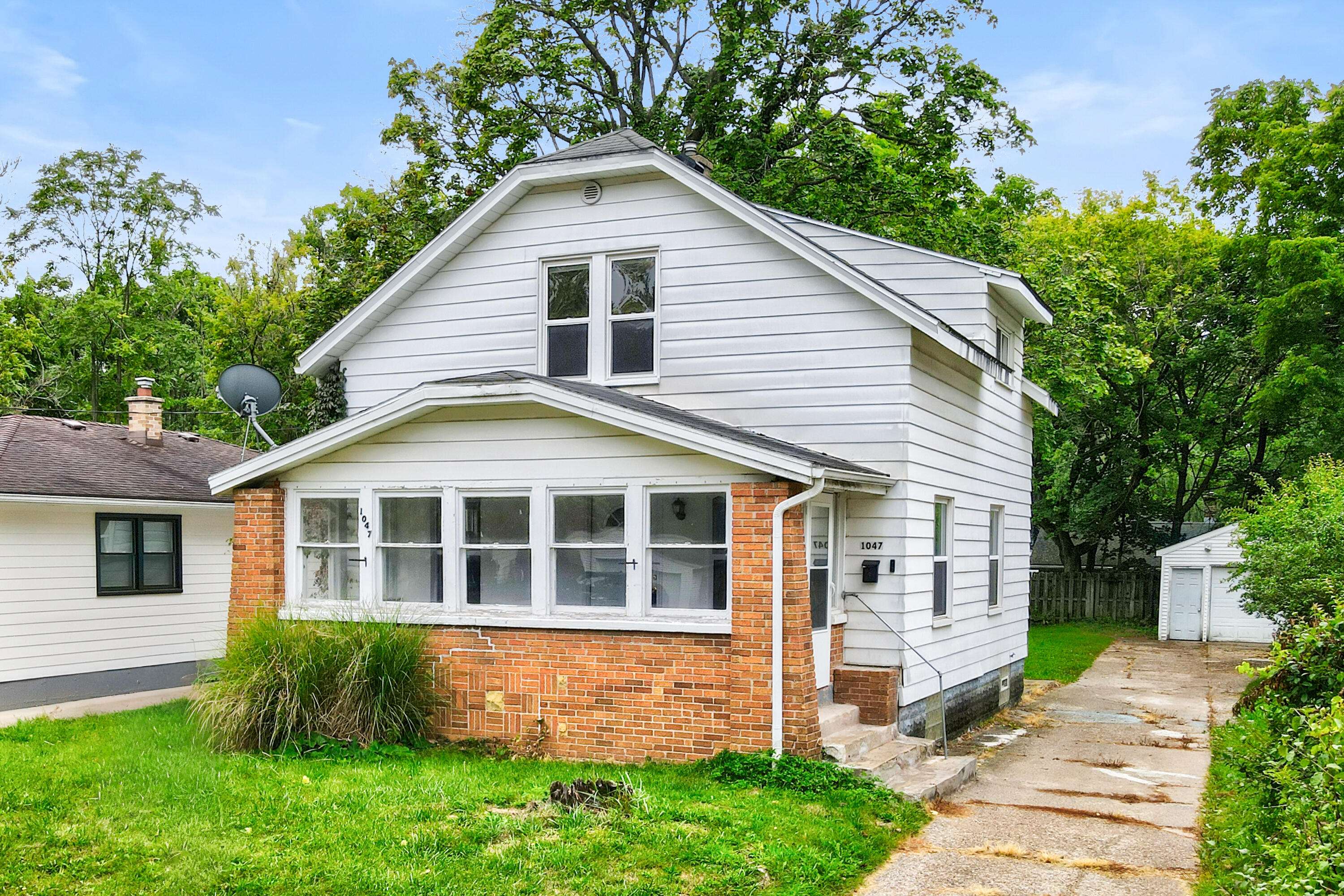 Grand Rapids, MI 49503,1047 Eastern AVE NE