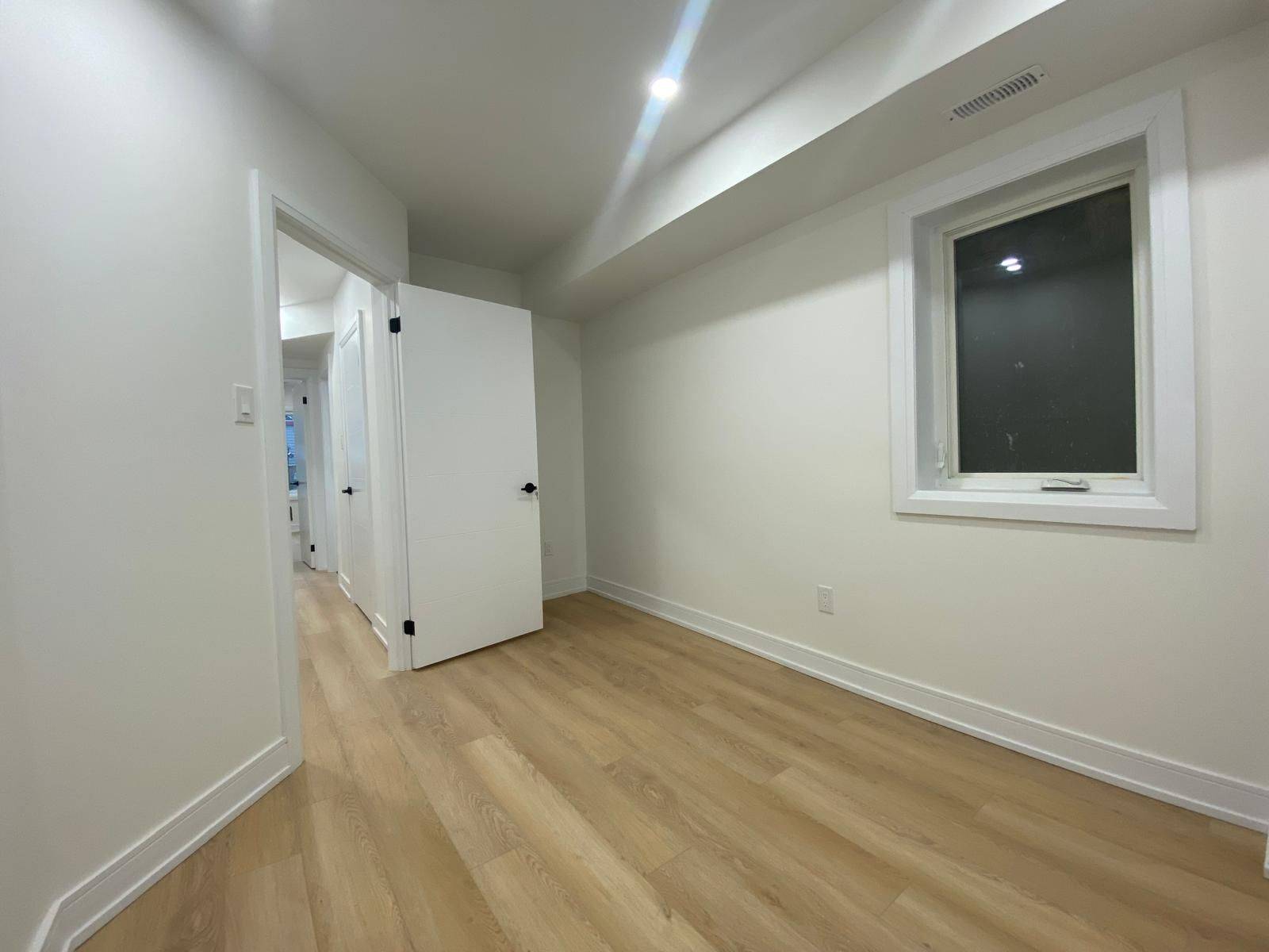 Toronto C03, ON M6E 3L2,462 Northcliffe BLVD #1