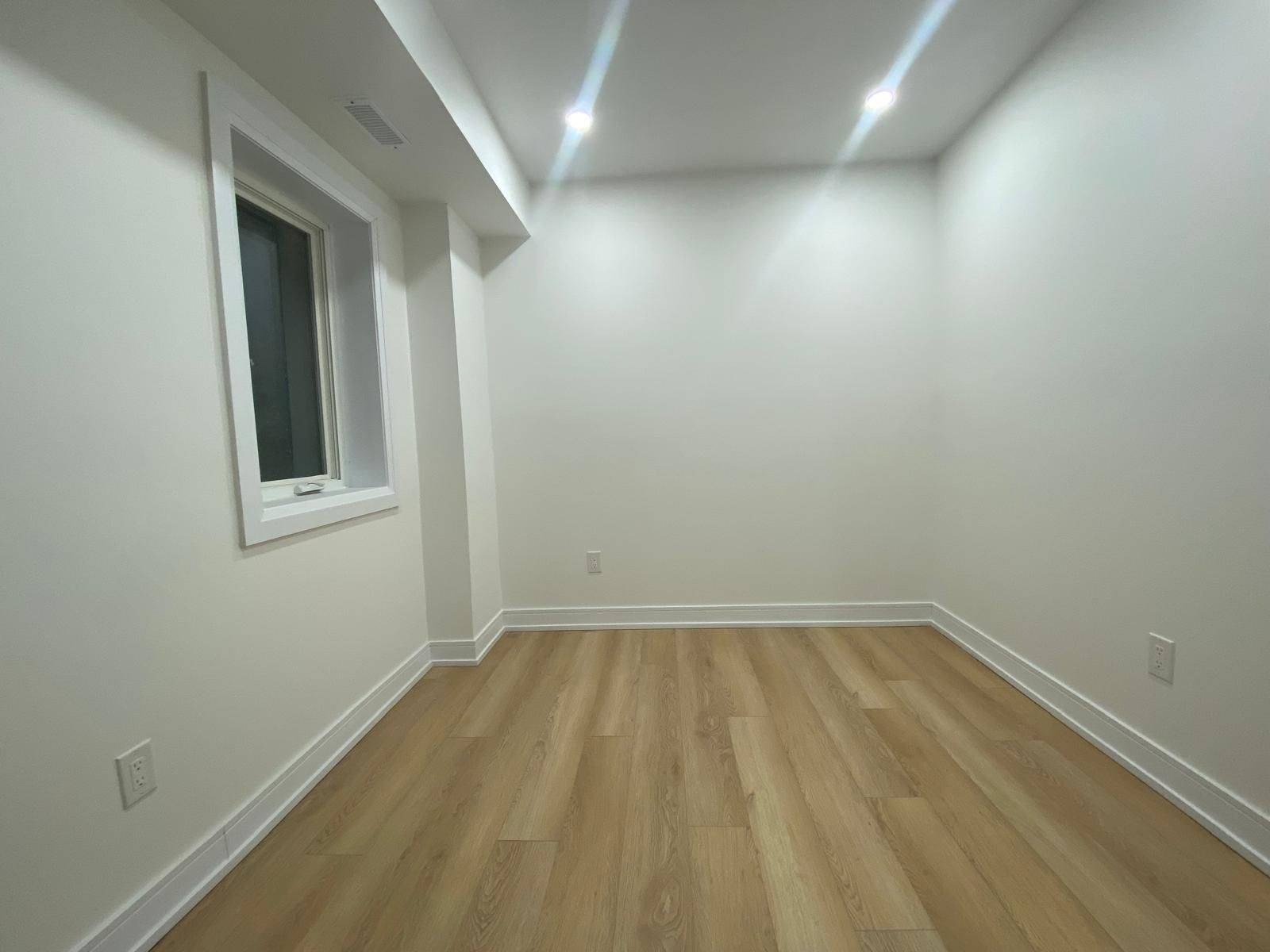 Toronto C03, ON M6E 3L2,462 Northcliffe BLVD #1