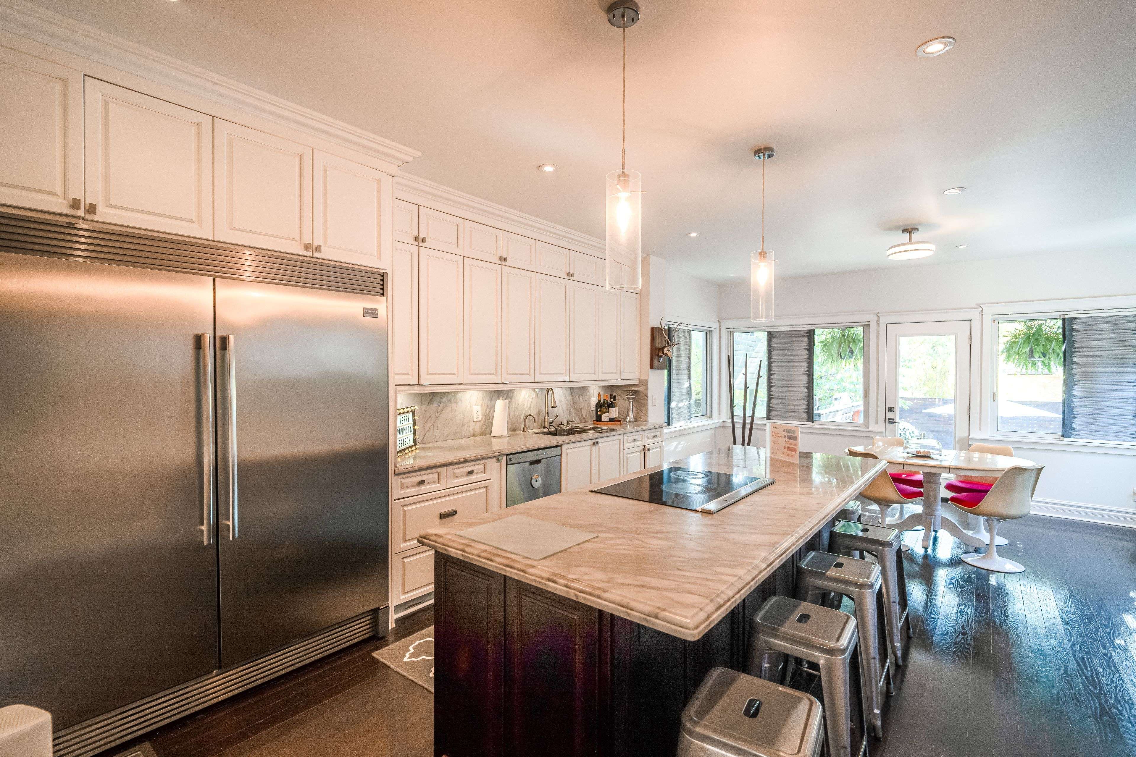 Toronto C14, ON M2N 3Y6,137 PARKVIEW AVE