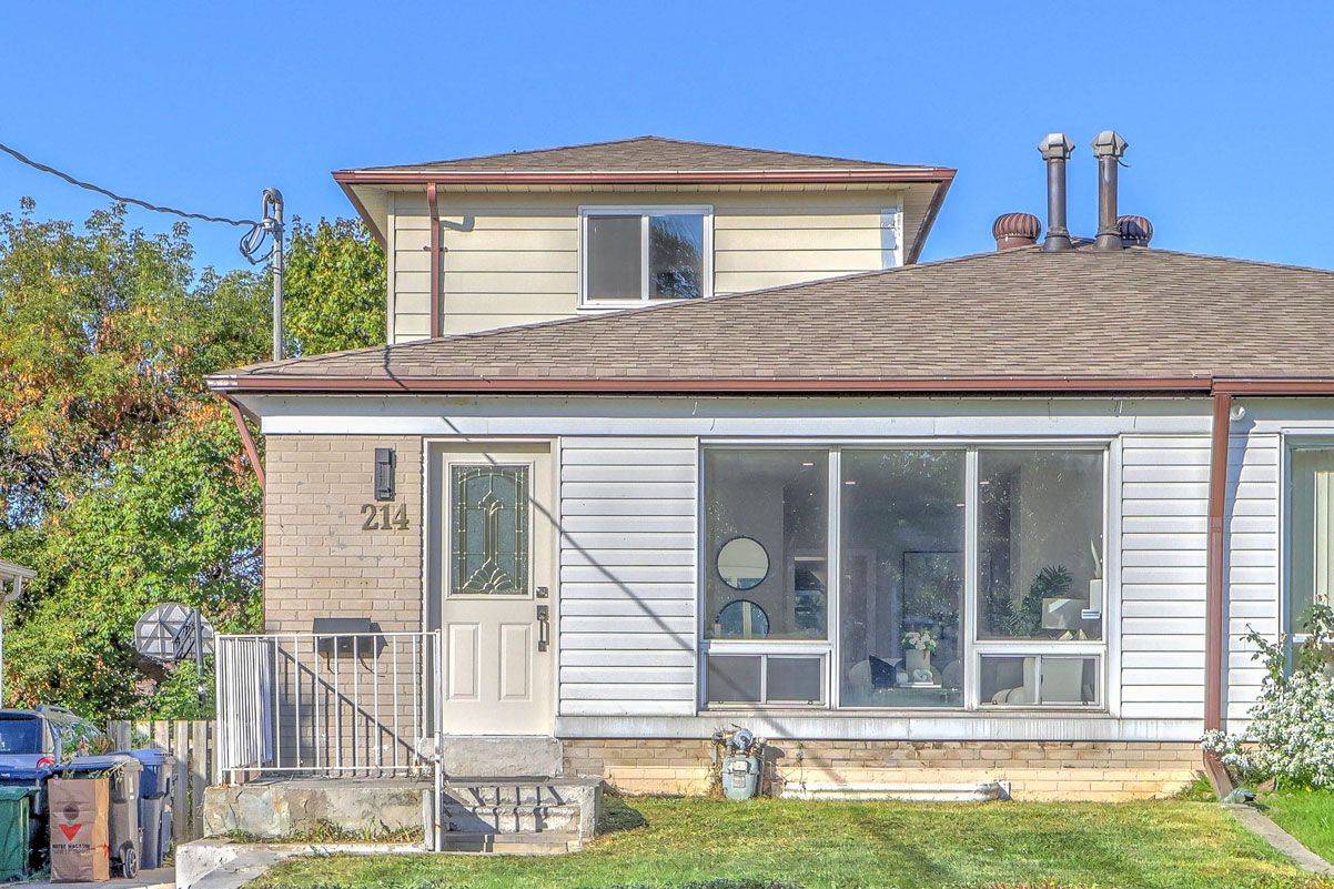 Toronto E04, ON M1K 3H8,214 Linden AVE #Main