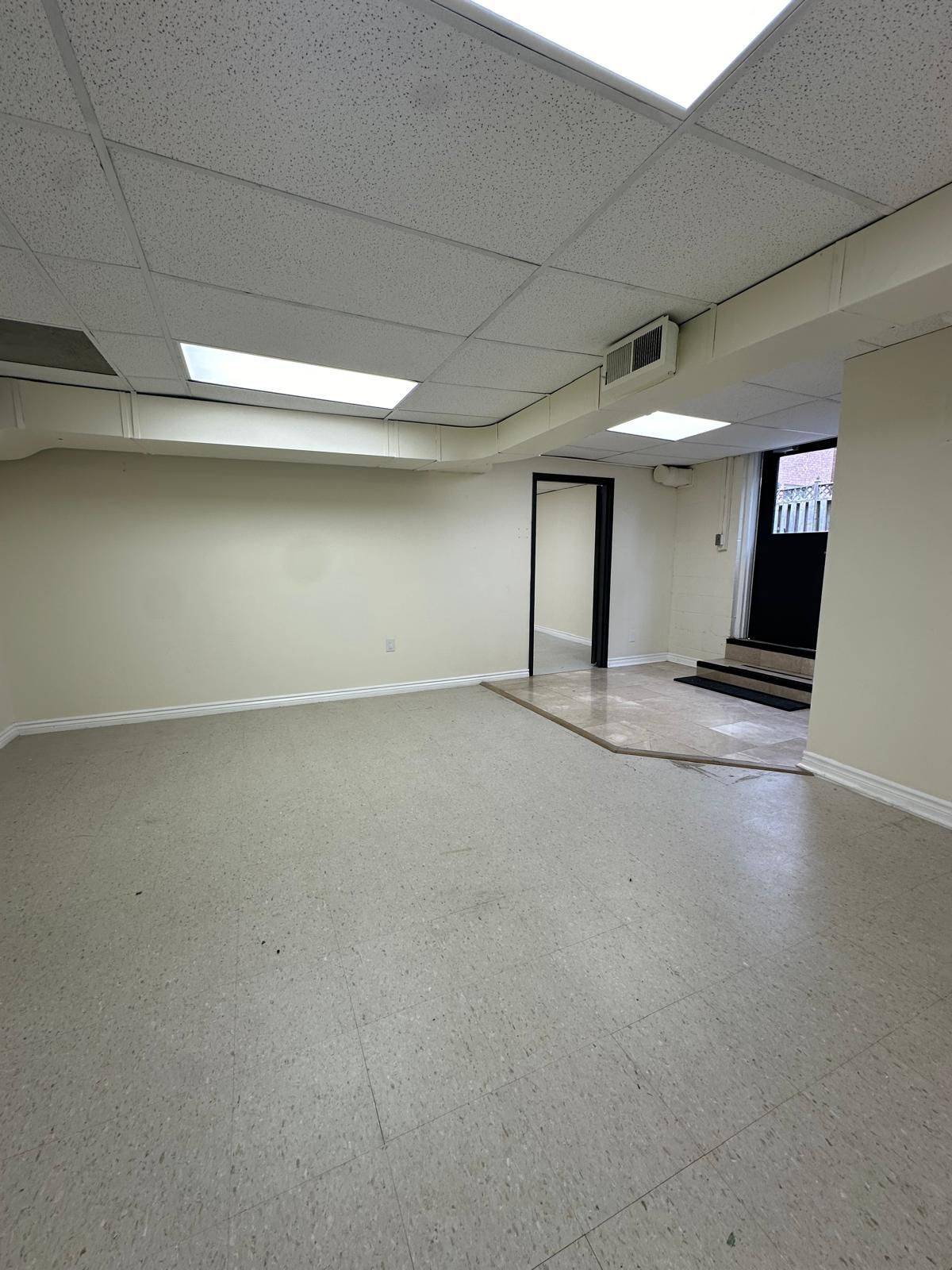 Toronto E07, ON M1S 3V8,4865 Sheppard AVE E #10 - (Lower, Rear)