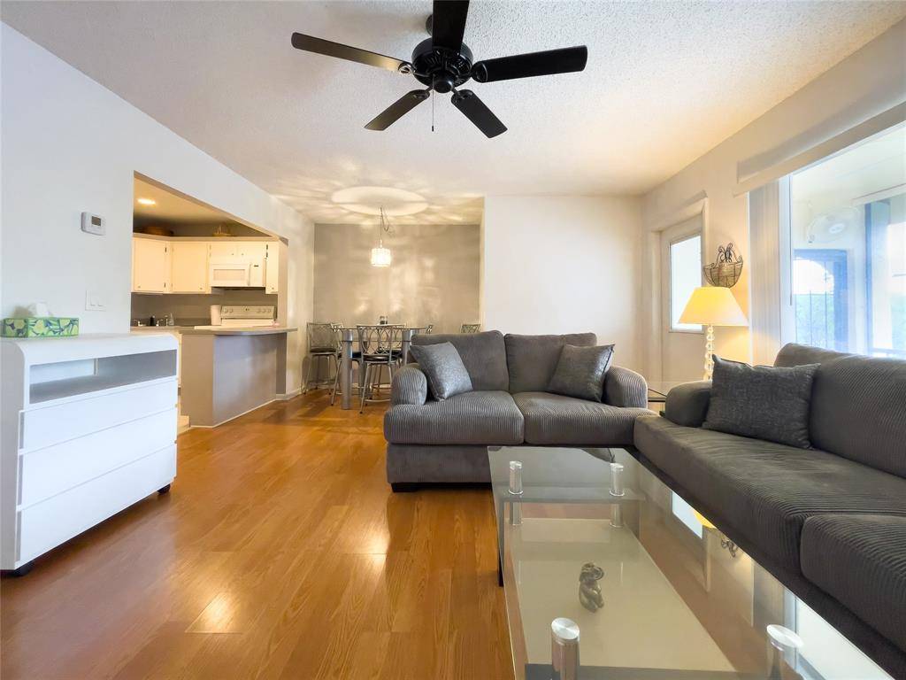 Greenacres, FL 33463,317 Knotty Pine Cir #C2