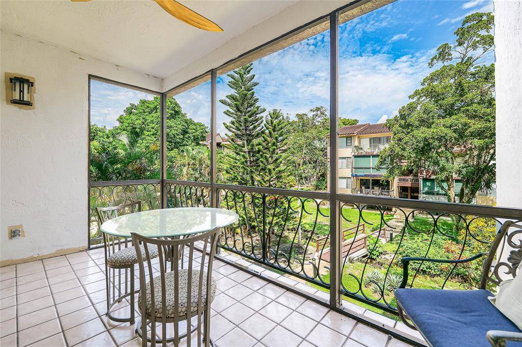 Lauderhill, FL 33319,6010 S Falls Circle Dr #305