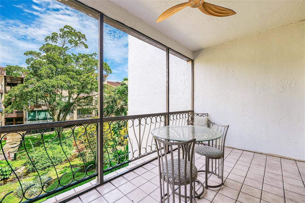 Lauderhill, FL 33319,6010 S Falls Circle Dr #305