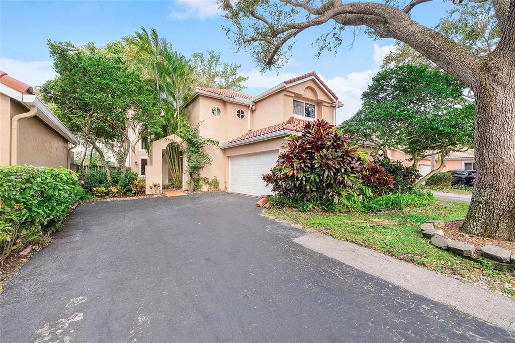 Plantation, FL 33324,10019 NW 5th St