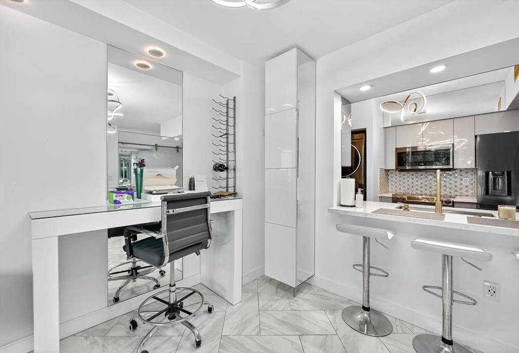 Fort Lauderdale, FL 33301,347 N New River Dr E #807