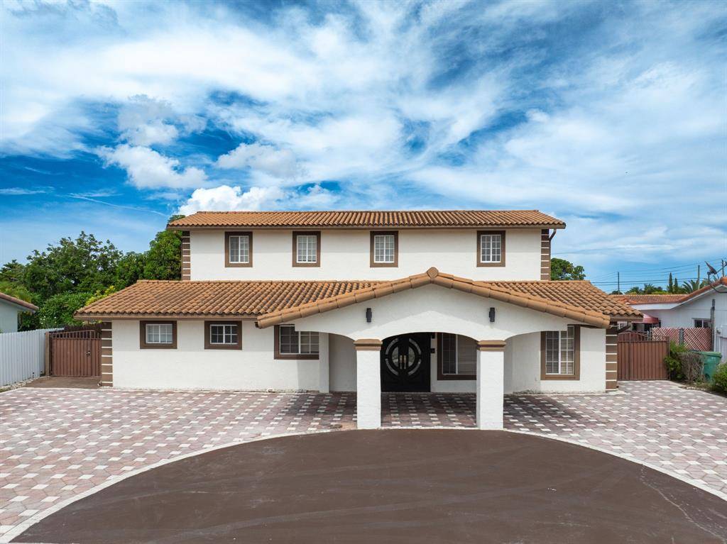 Miami, FL 33165,2705 SW 108th Ct