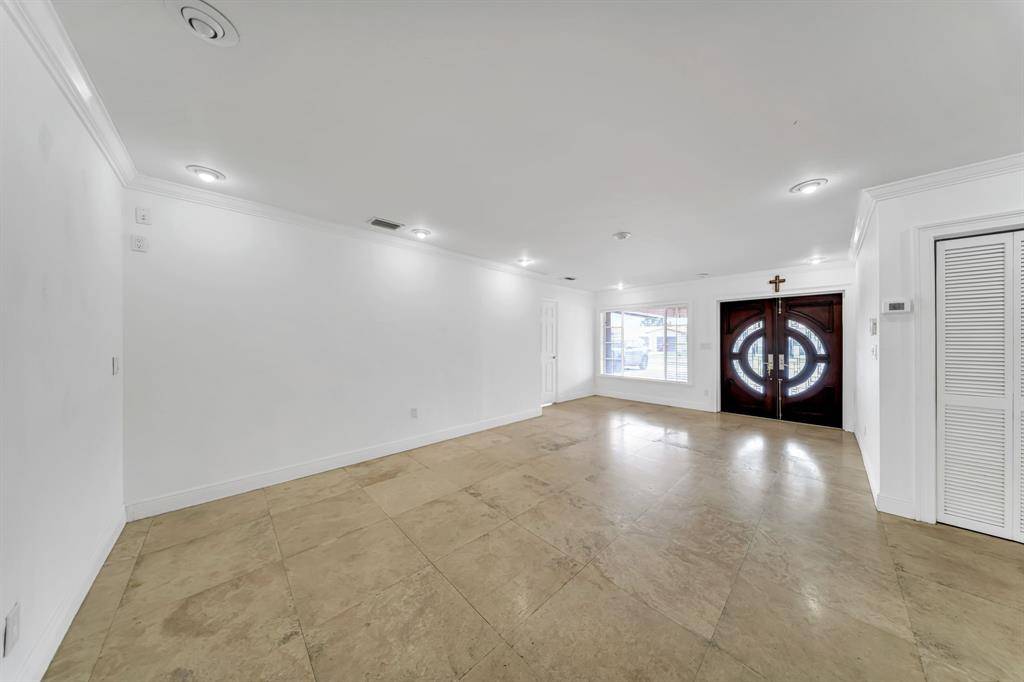 Miami, FL 33165,2705 SW 108th Ct