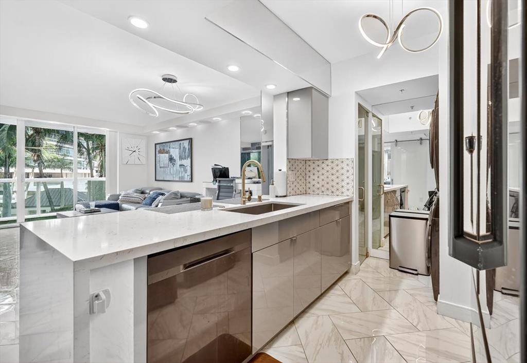 Fort Lauderdale, FL 33301,347 N New River Dr E #807