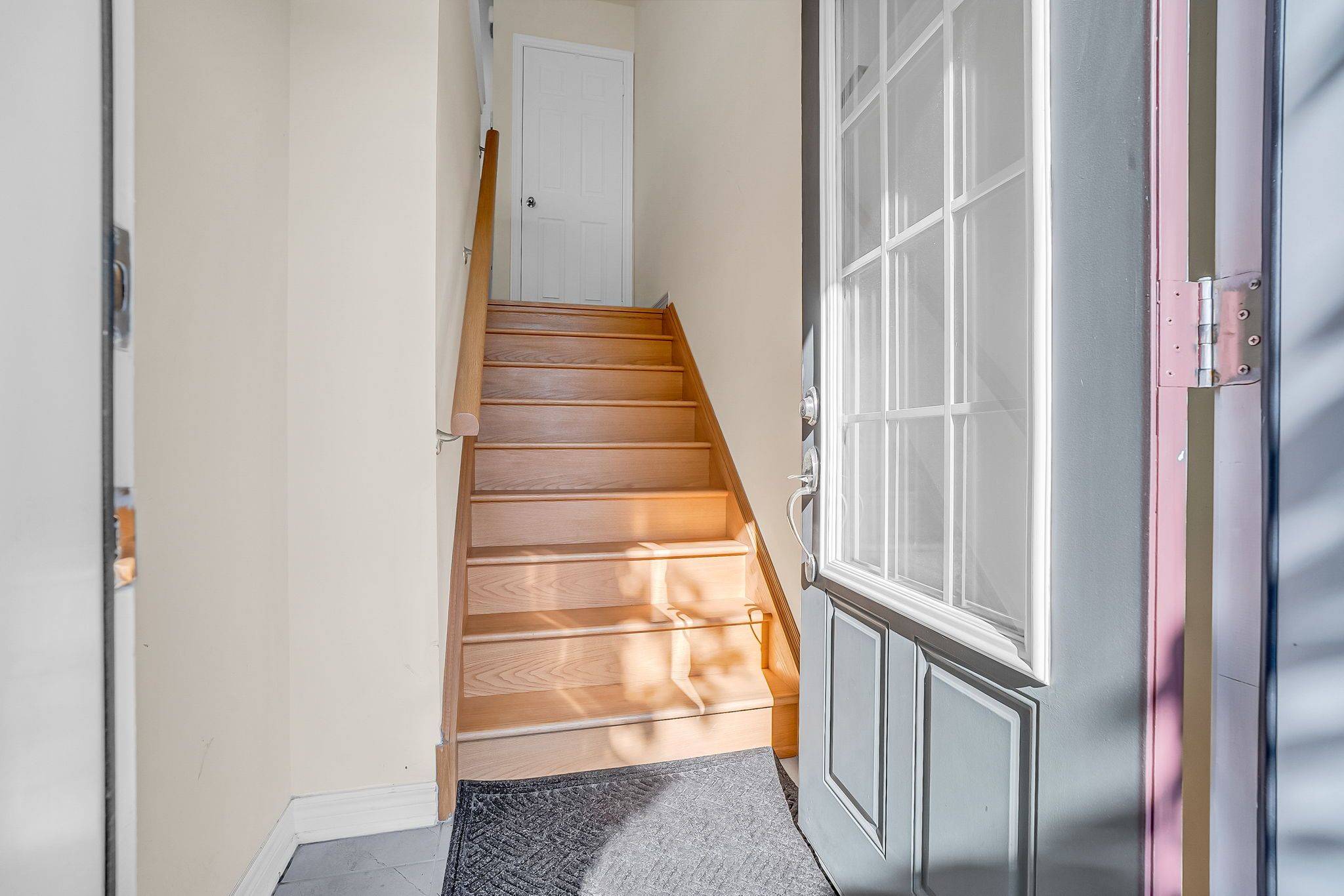 Markham, ON L6E 0T1,193 Dundas WAY