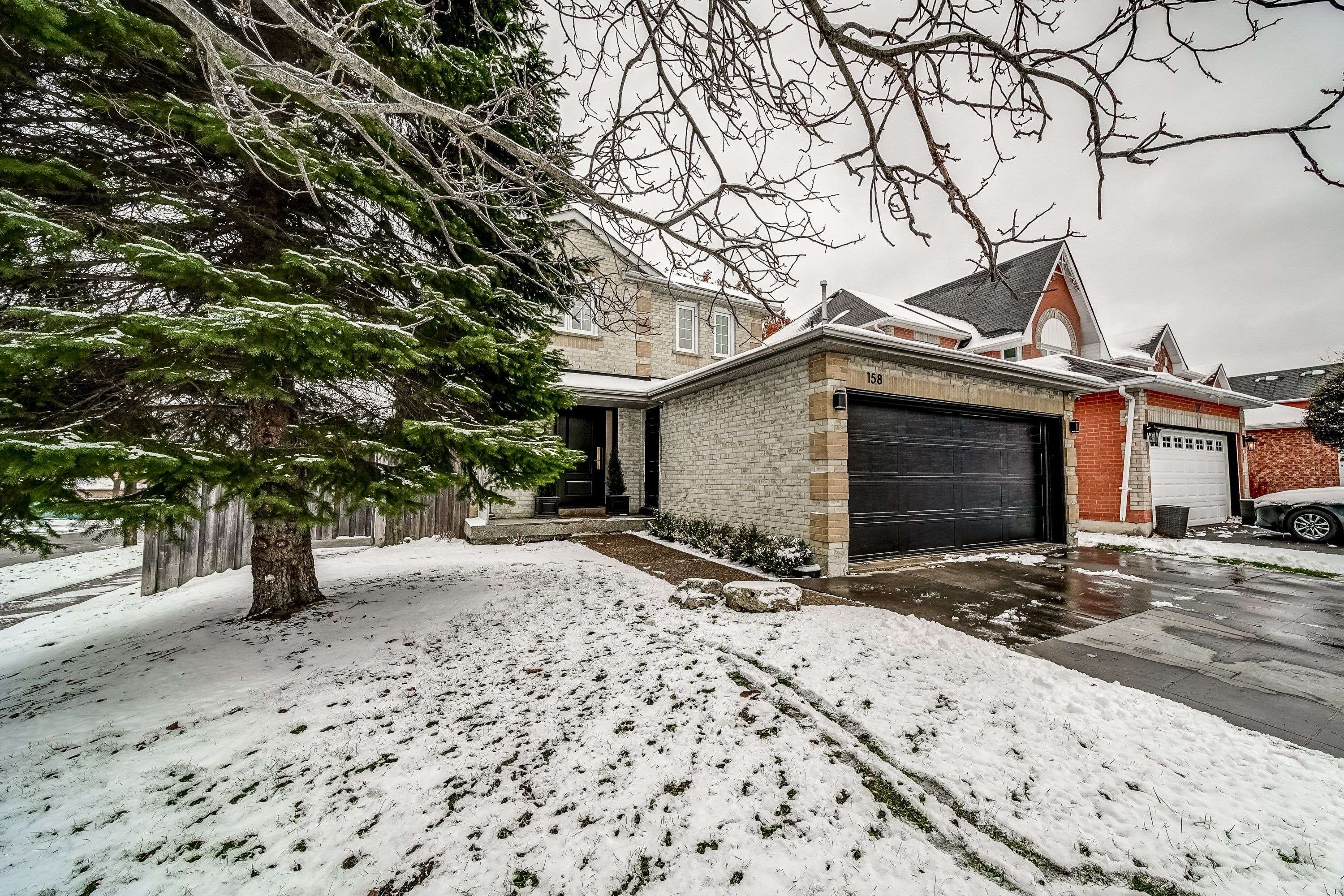 Aurora, ON L4G 6R2,158 Dawlish AVE