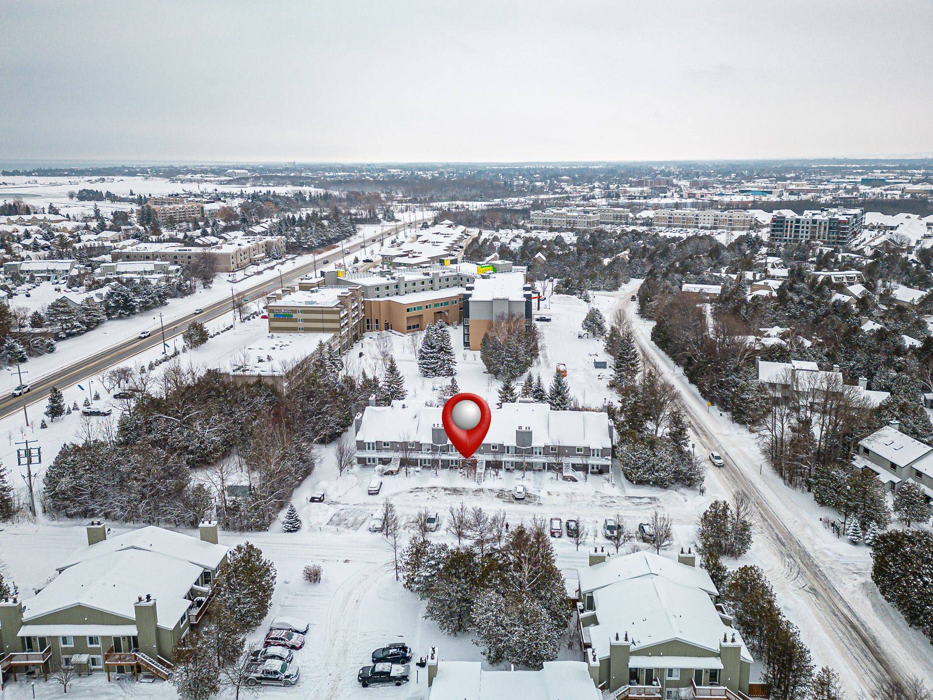 Collingwood, ON L9Y 5B4,11 Dawson DR #707