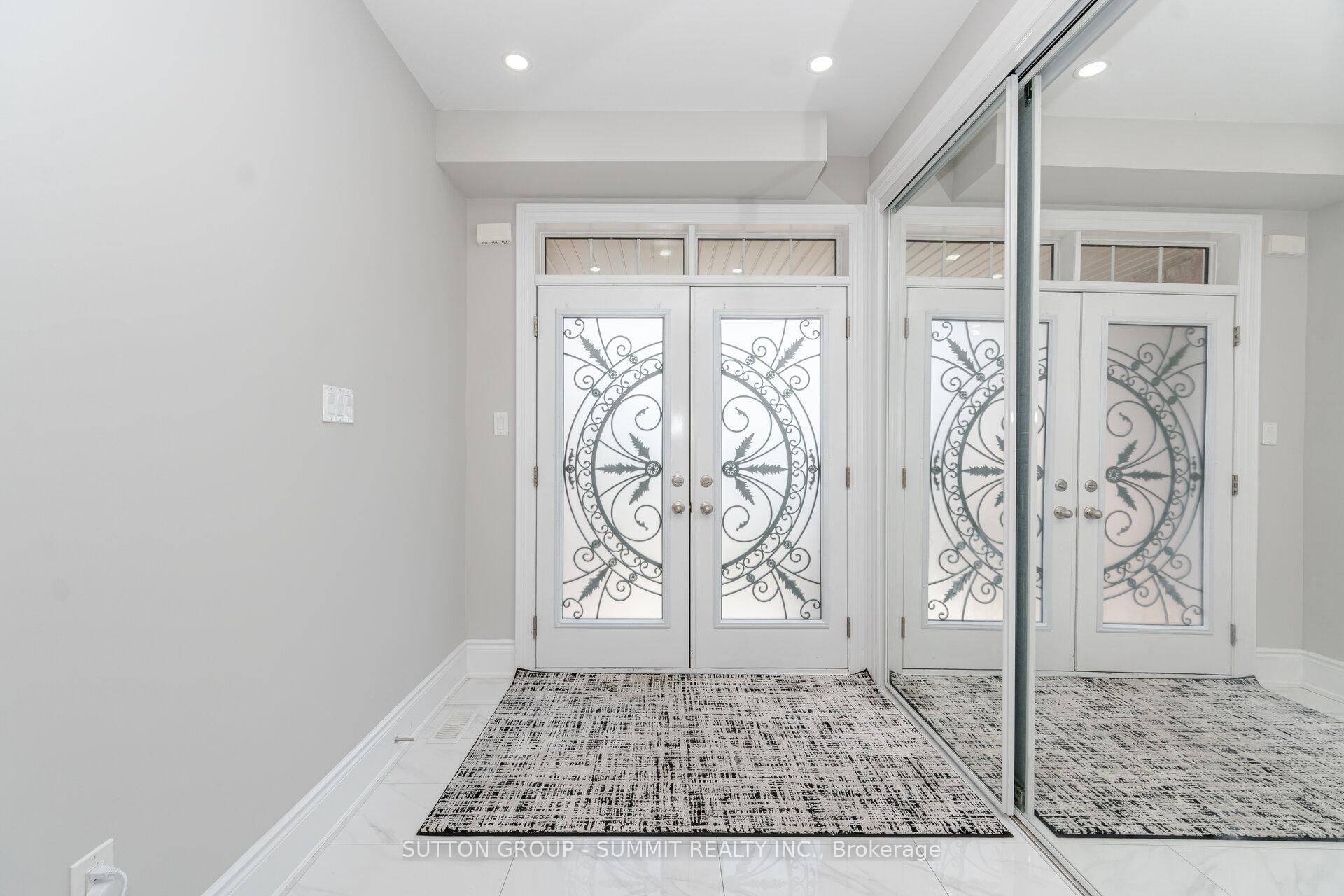 Barrie, ON L4M 0A3,16 Westminster CIR