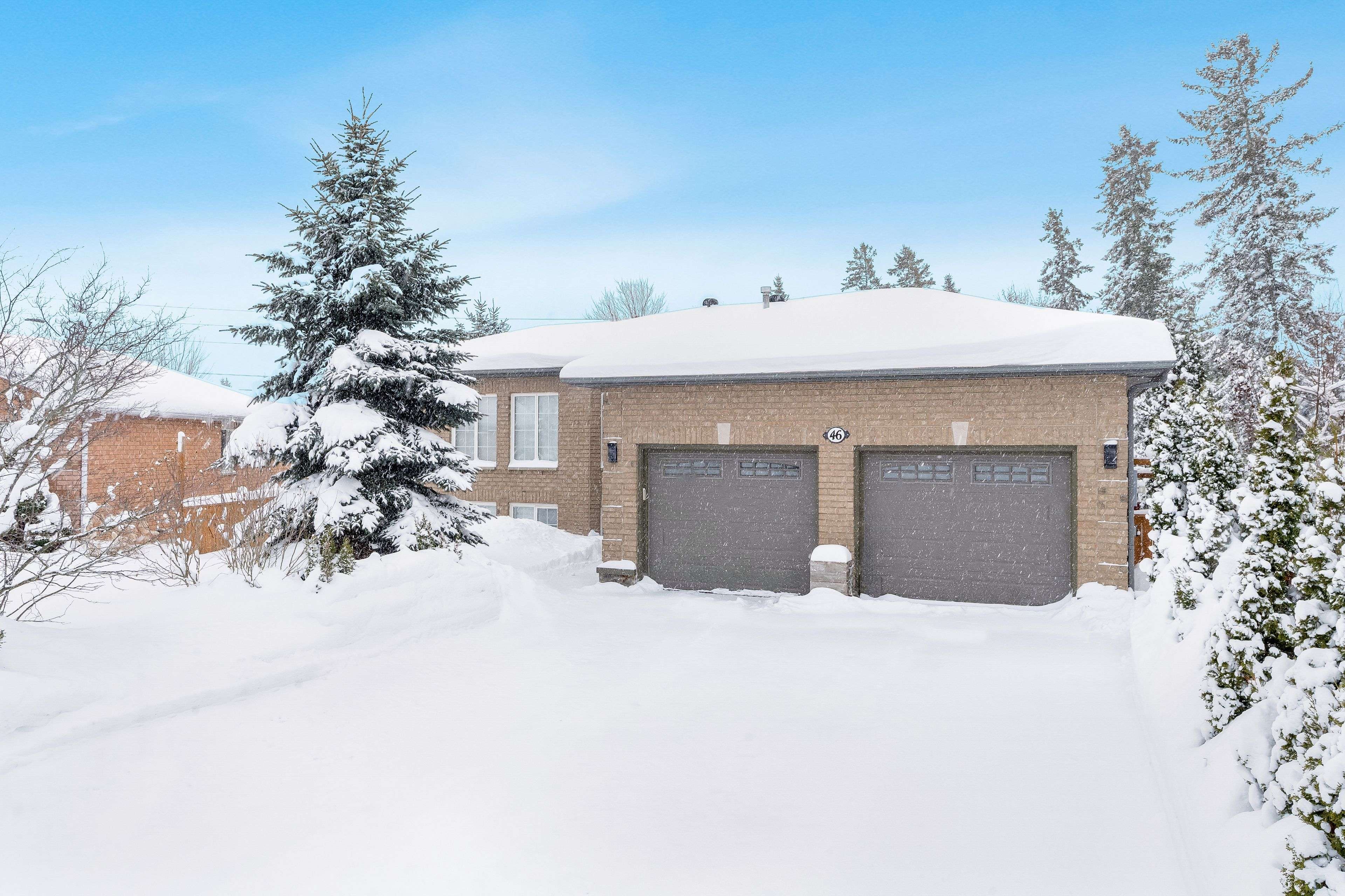 Barrie, ON L4N 9K5,46 Kell PL