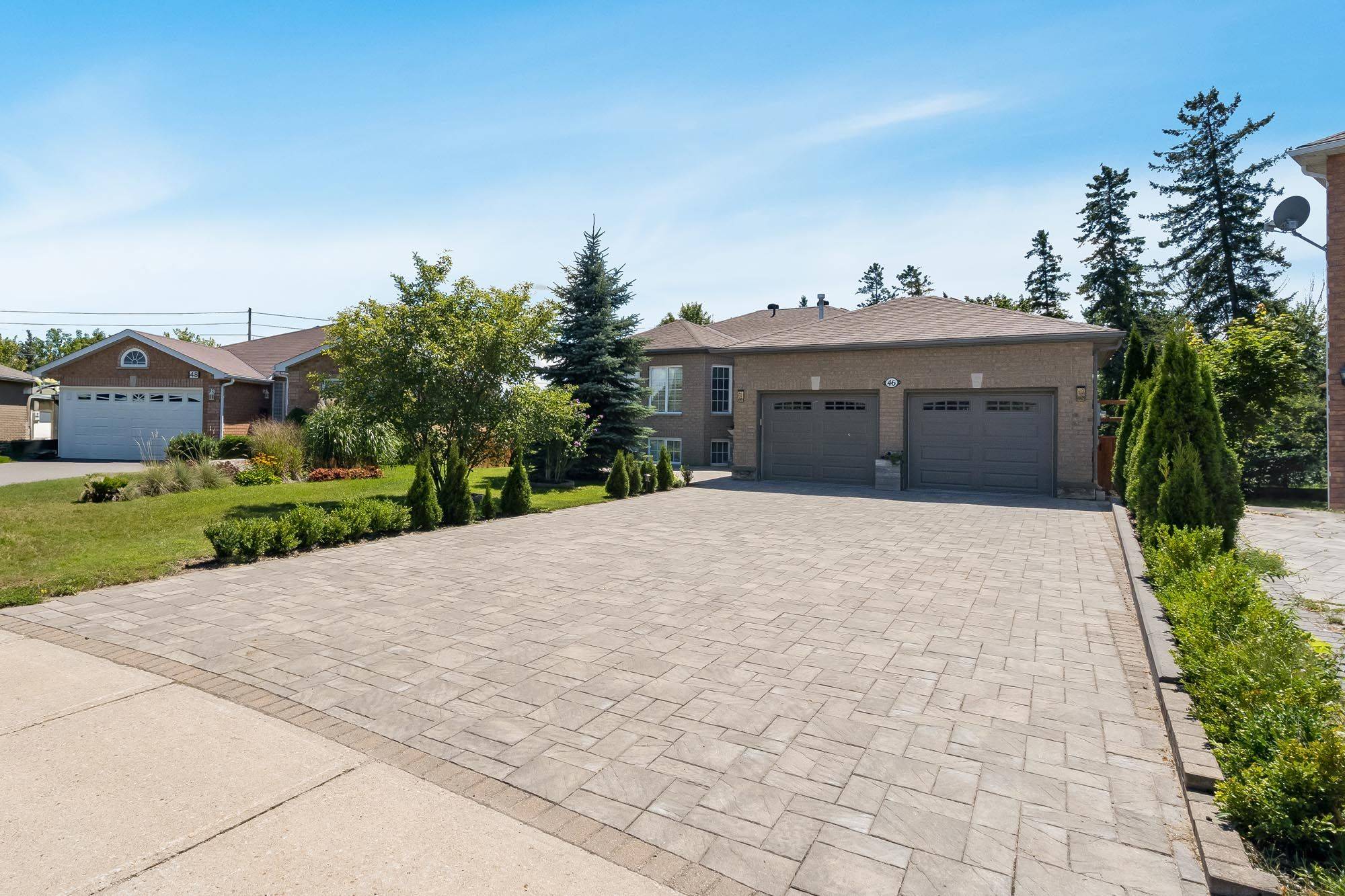 Barrie, ON L4N 9K5,46 Kell PL