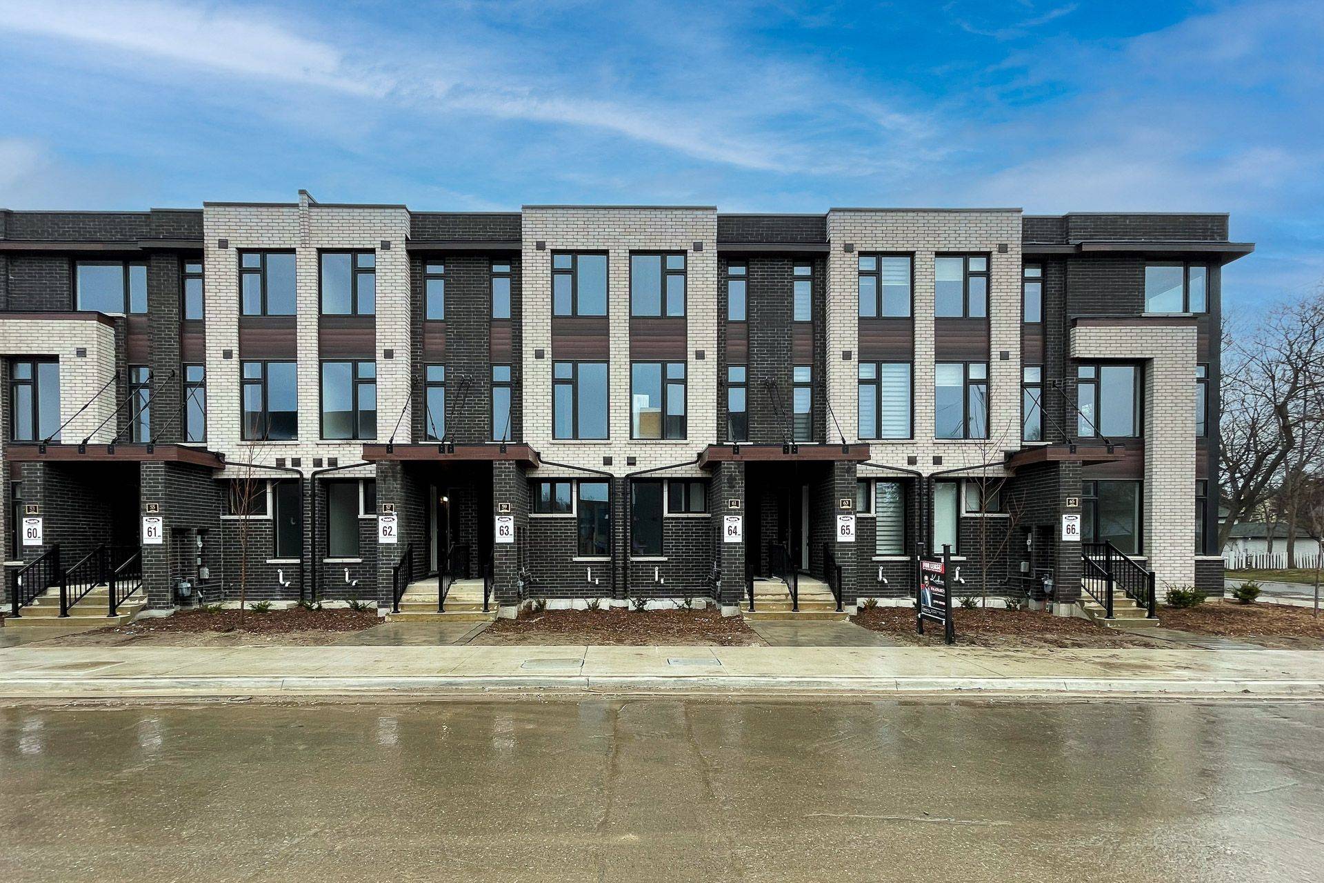 Toronto W04, ON M6L 0A3,59 Creekbank RD #Main & Lower