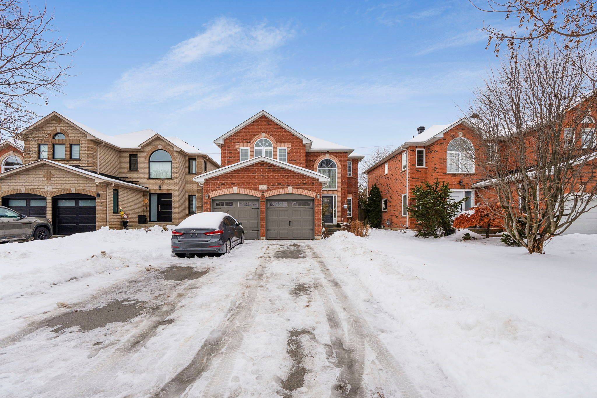 Halton Hills, ON L7G 5W8,33 Early ST
