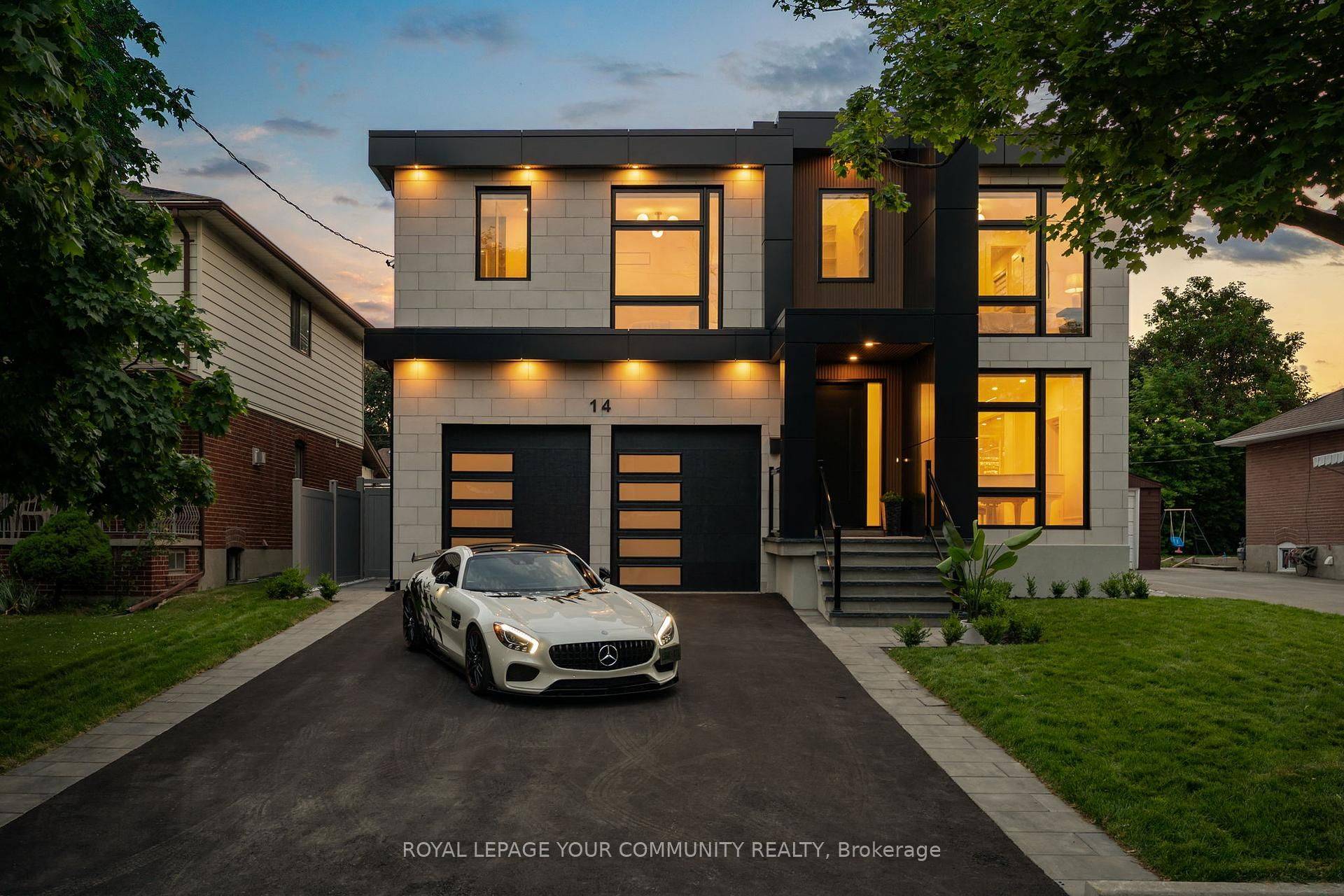 Toronto W04, ON M9N 3E9,14 Ranwood DR