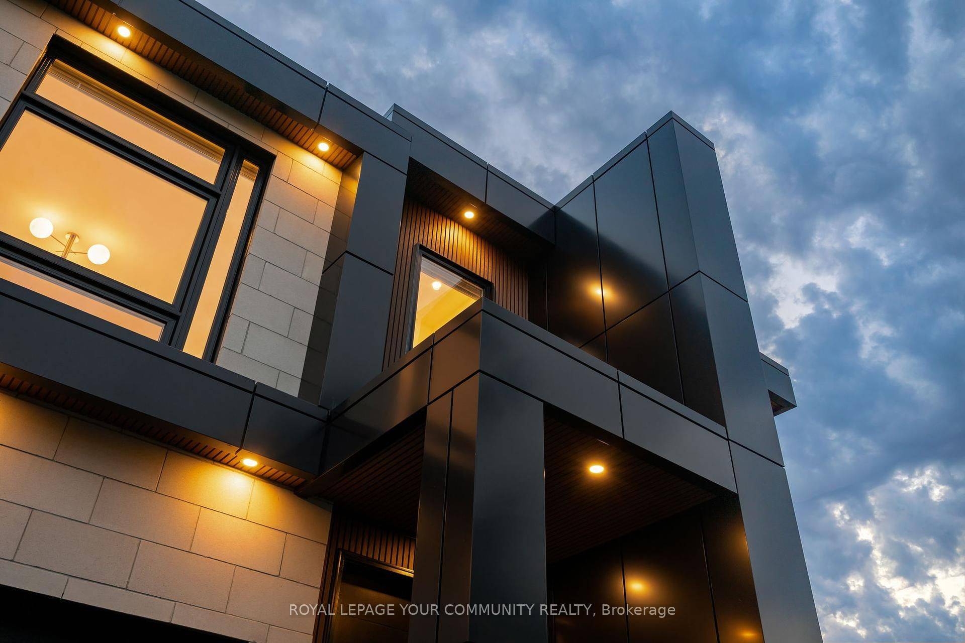 Toronto W04, ON M9N 3E9,14 Ranwood DR