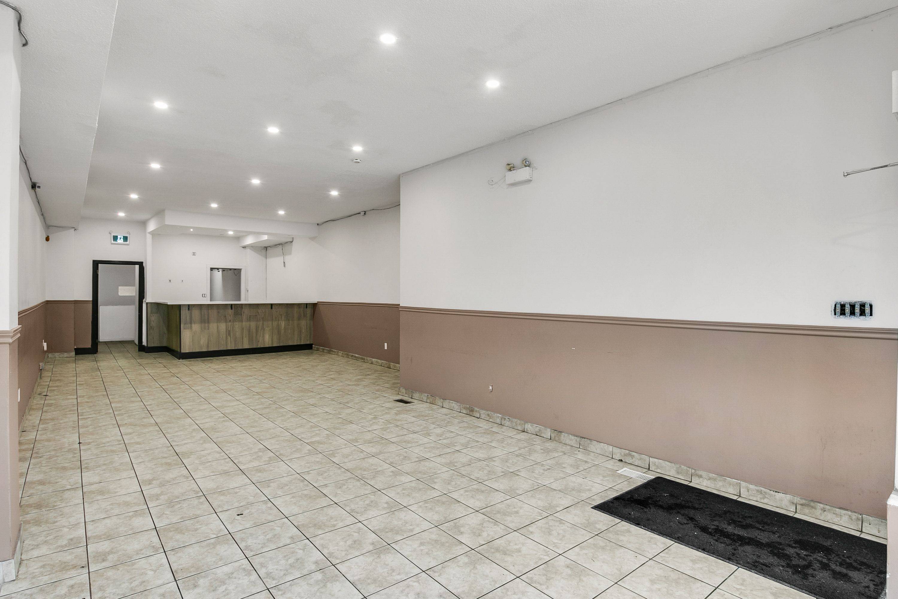 Toronto W03, ON M6N 1H8,1680 St Clair AVE W